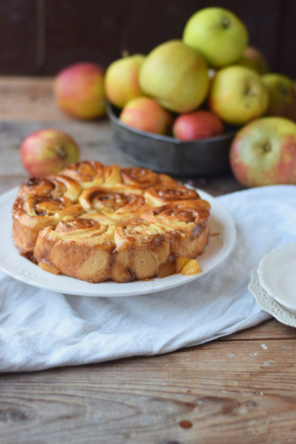 Karamell Zimtschnecken mit Apfel ⋆ Knusperstübchen