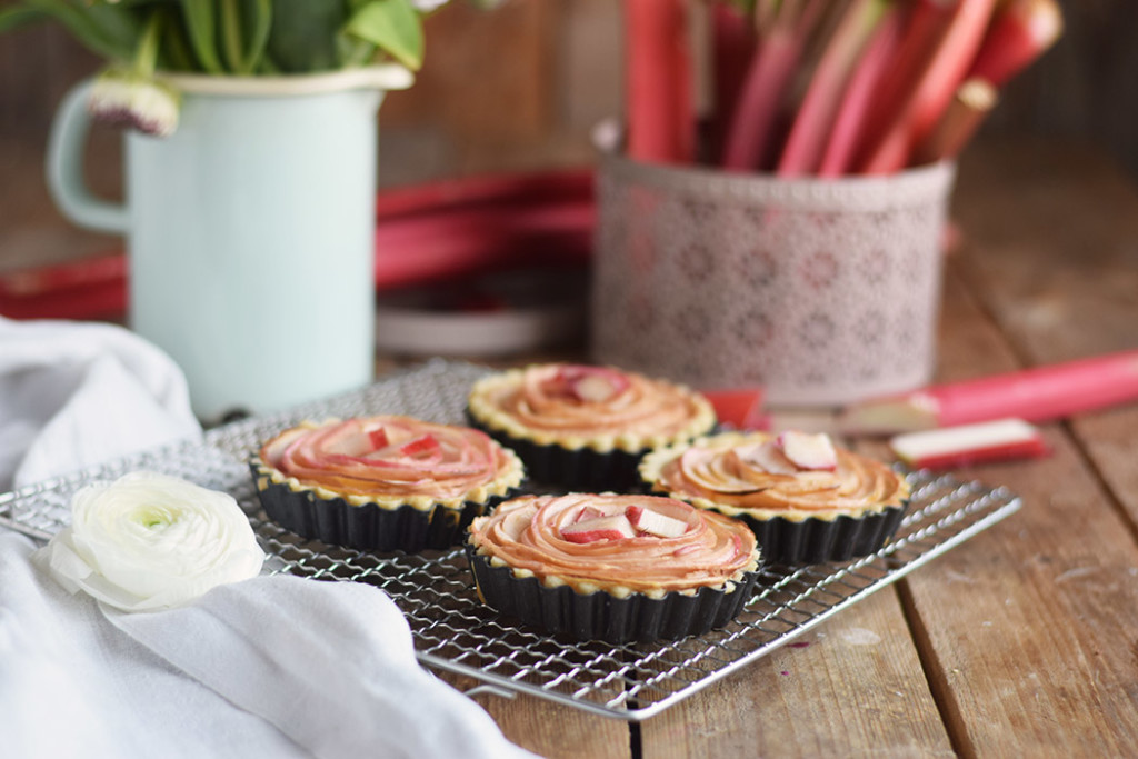 Apfel-Rhabarber-Tarte mit Frischkäse ⋆ Knusperstübchen