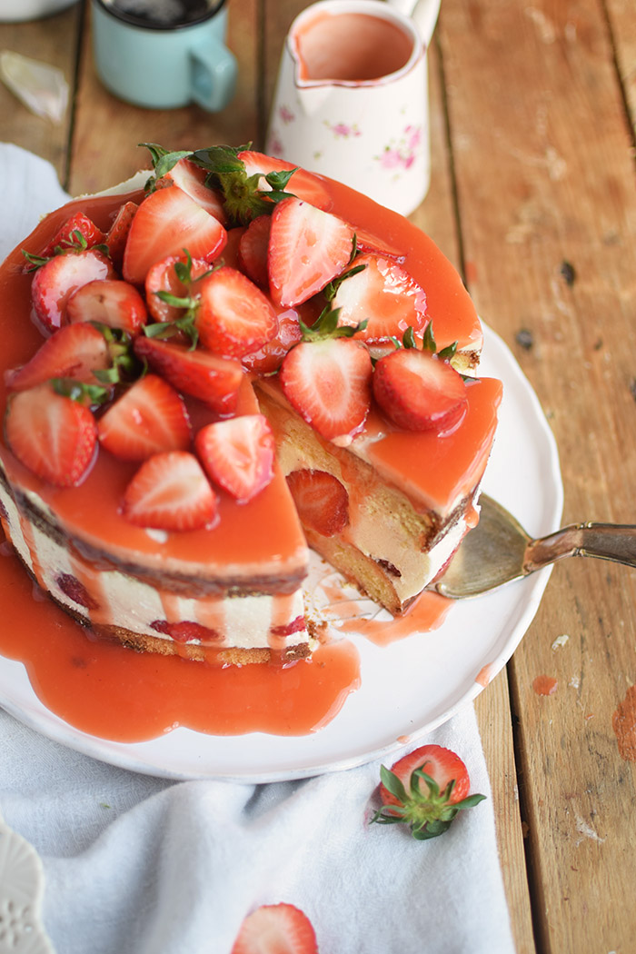 Erdbeertorte Quarktorte - Kaese Sahne Torte mit Erdbeeren - Strawberry Cake (21)