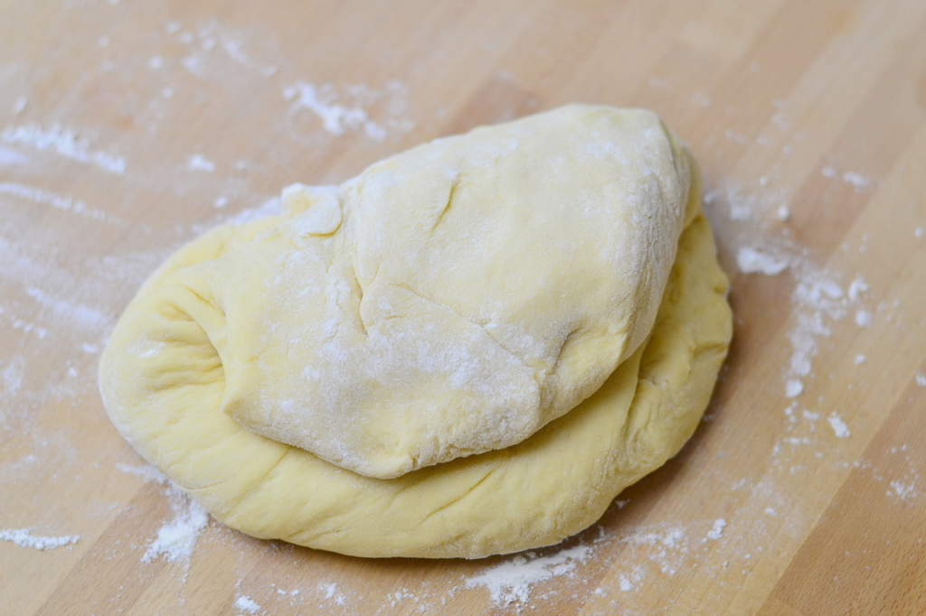 Pinwheel mit Browned Butter, Pfirsichen und Zimt ⋆ Knusperstübchen
