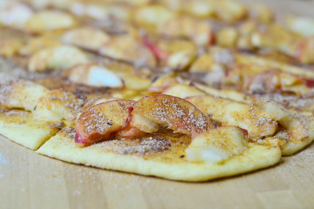 Pinwheel mit Browned Butter, Pfirsichen und Zimt ⋆ Knusperstübchen
