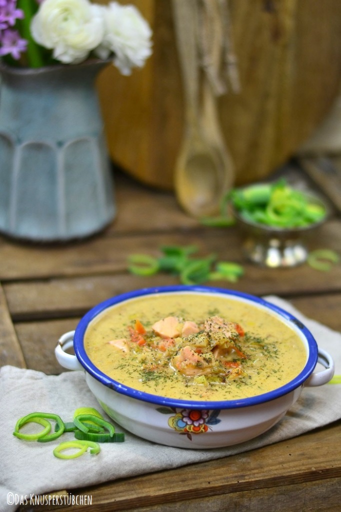 Leichte, würzige Kohlsuppe und Lachs-Lauch-Chowder