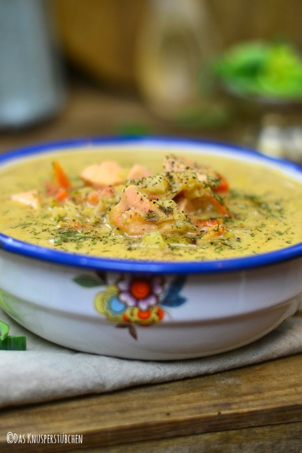 Leichte, würzige Kohlsuppe und Lachs-Lauch-Chowder