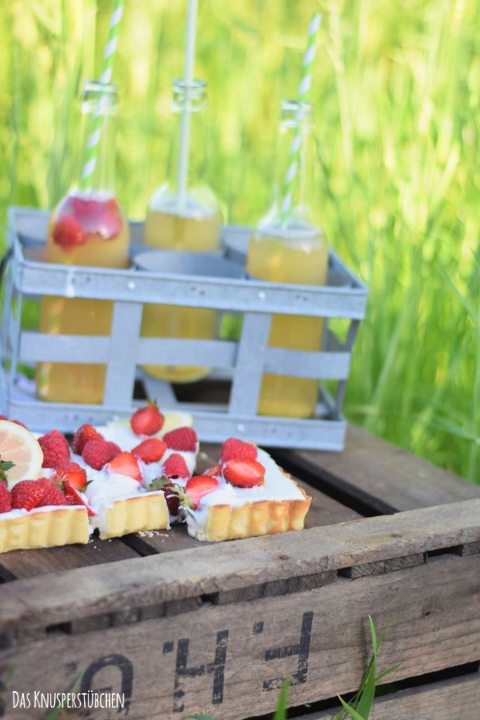 Zitronentarte mit Beeren - Lemon Tart with Berries