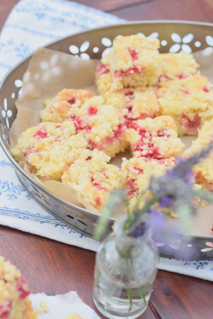 Lemon Crumble Sheet Cake - Zitronen Streusel Kuchen #summer #sommer