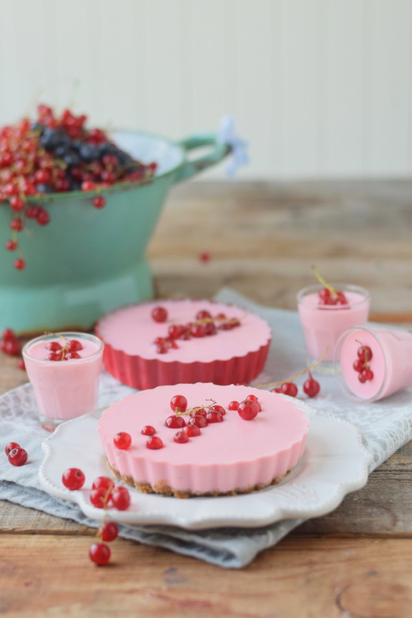 Red currant panna cotta tart - Johannisbeer Panna Cotta Tarte #summer # ...