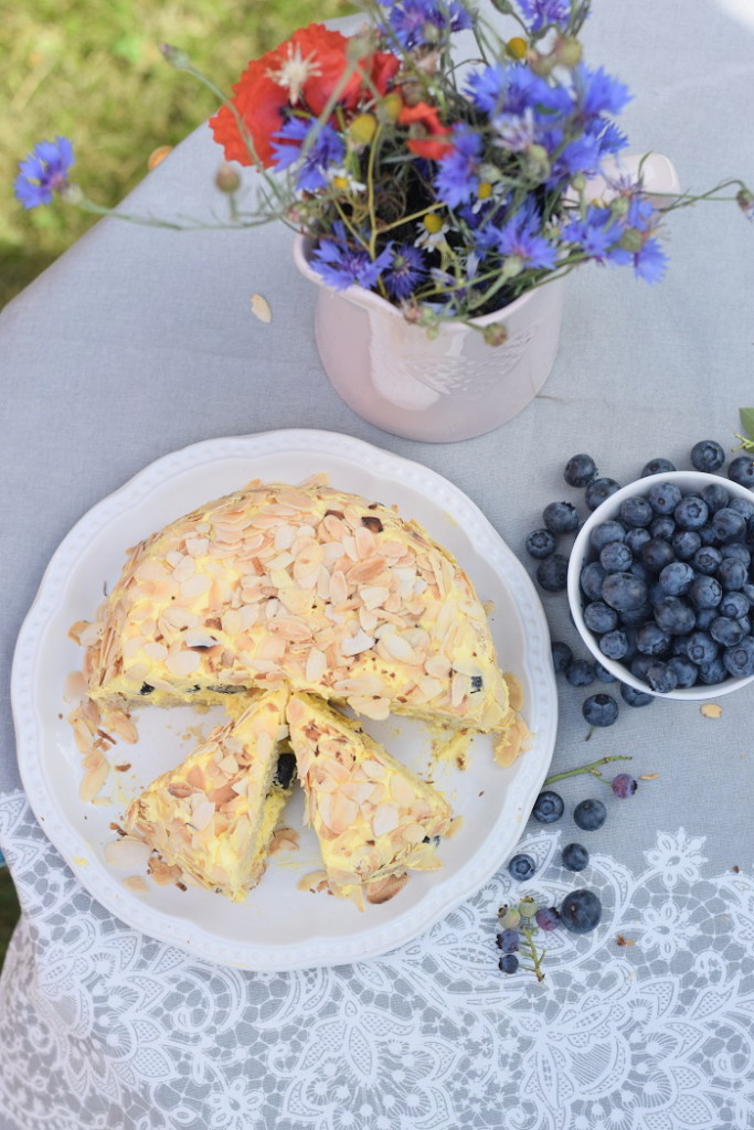 Almond Cake with blueberries - Mandeltorte mit Blaubeeren #sommer # ...