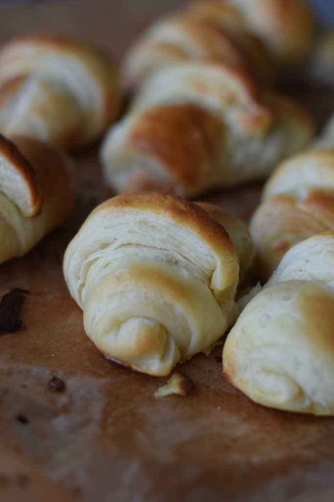 Breakfast Rolls - Fluffige Hörnchen &amp; Pflaumen-Vanille-Marmelade