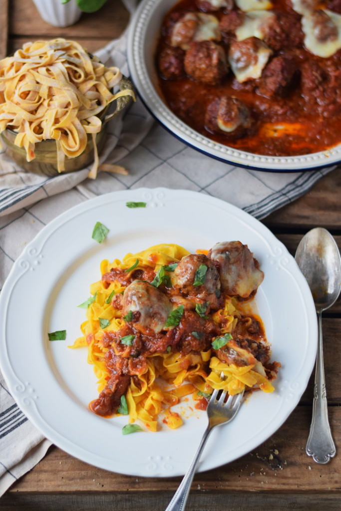 Hackbällchen mediterran mit Tomate und Mozzarella ⋆ Knusperstübchen