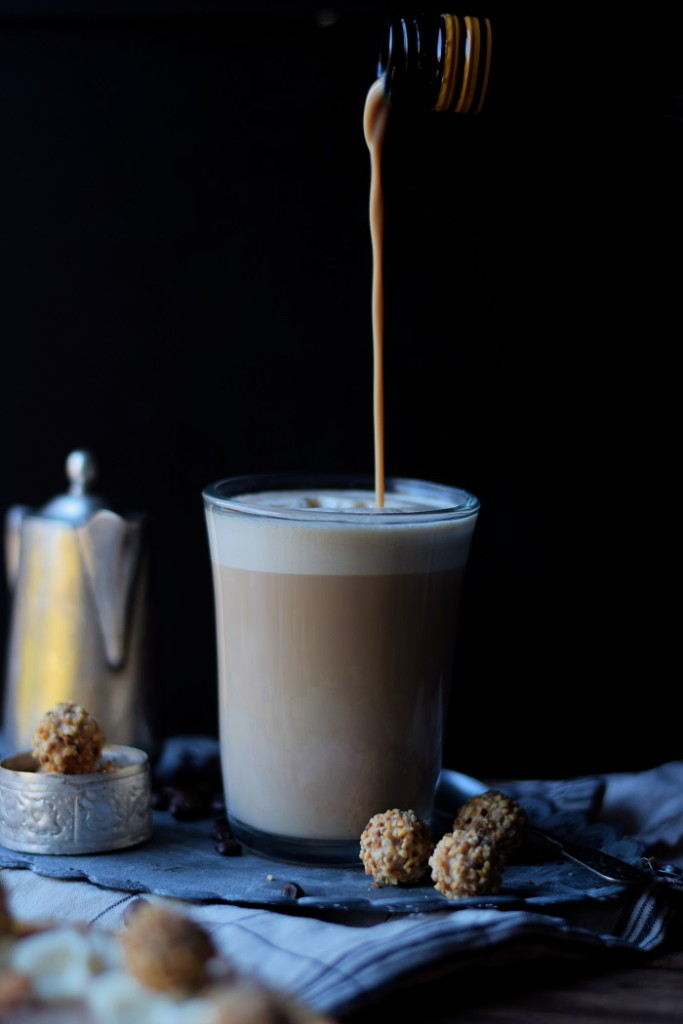 Nougat Baileys Tarte und ein Baileys Latte