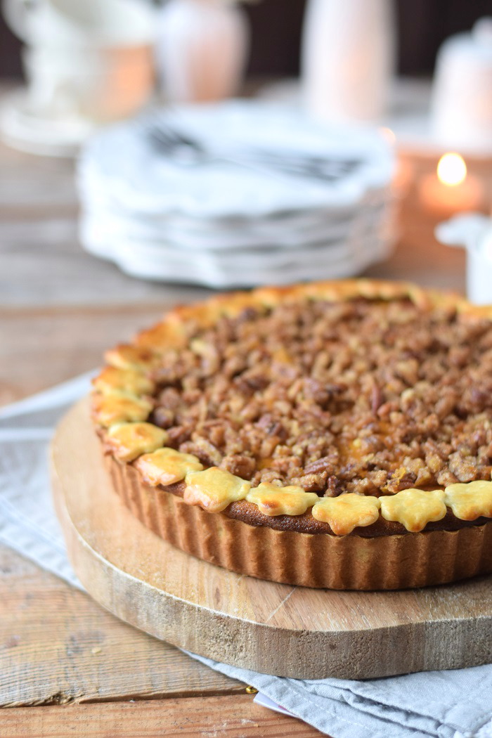 Pumpkin Pie with pekan crunch - Kürbis Pie mit Pekan Krokant Streuseln