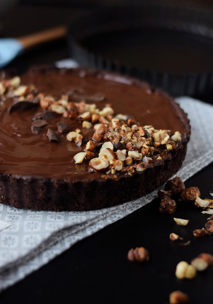 Schokoladen Haselnuss Tarte - Chocolate Hazelnut Tart #chocoholics #schokolade #chocolate (2)