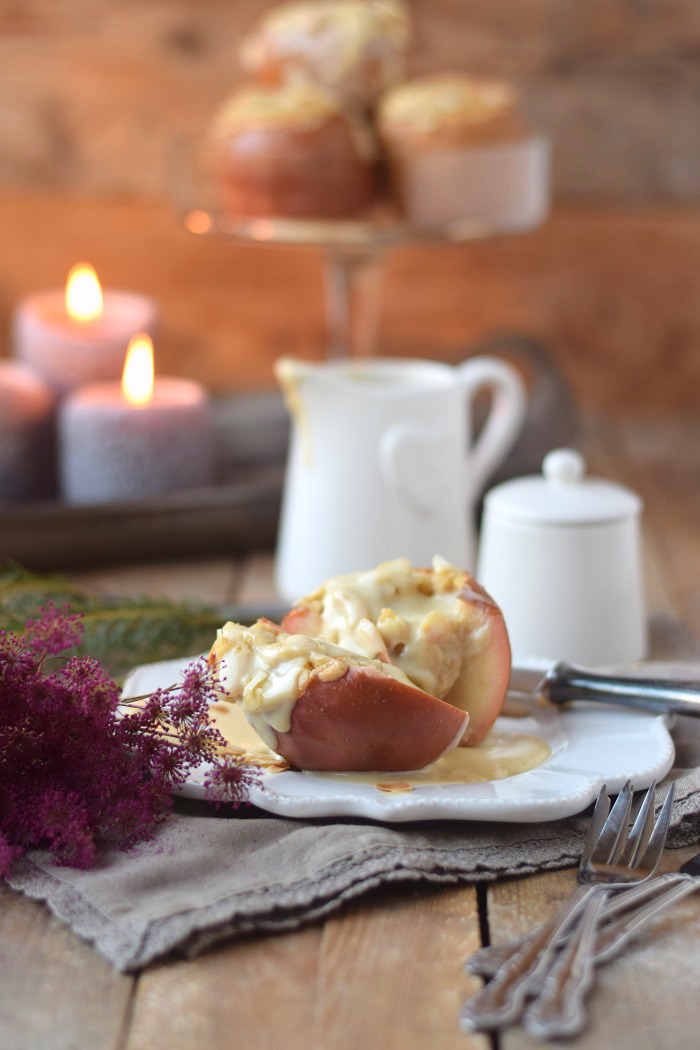 Bratapfel mit Marzipan Füllung und Marzipan Sauce - Baked Apple