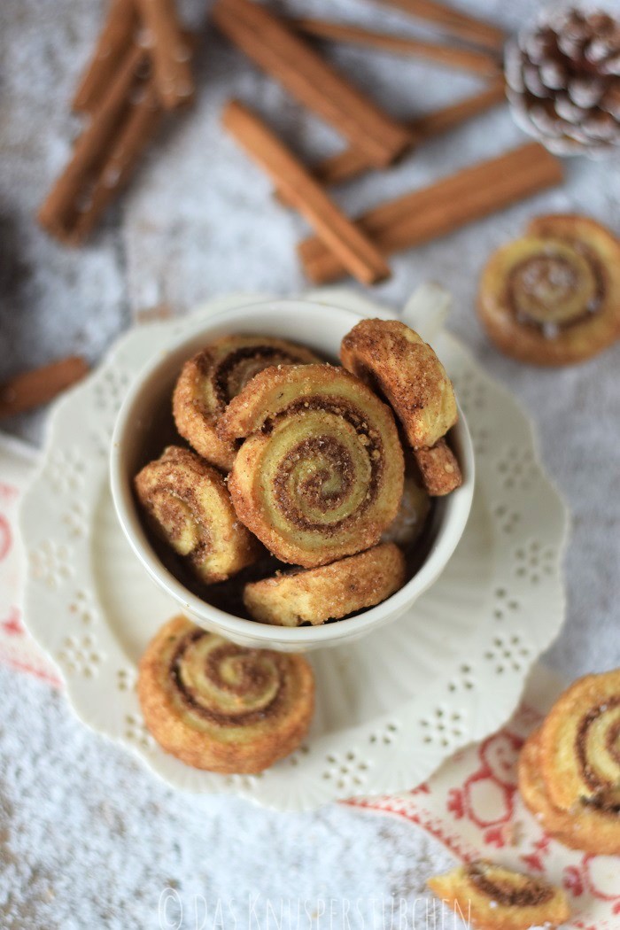 Haselnuss-Zimt-Bällchen &amp; Zimtschnecken - Hazelnut Cinnamon and ...