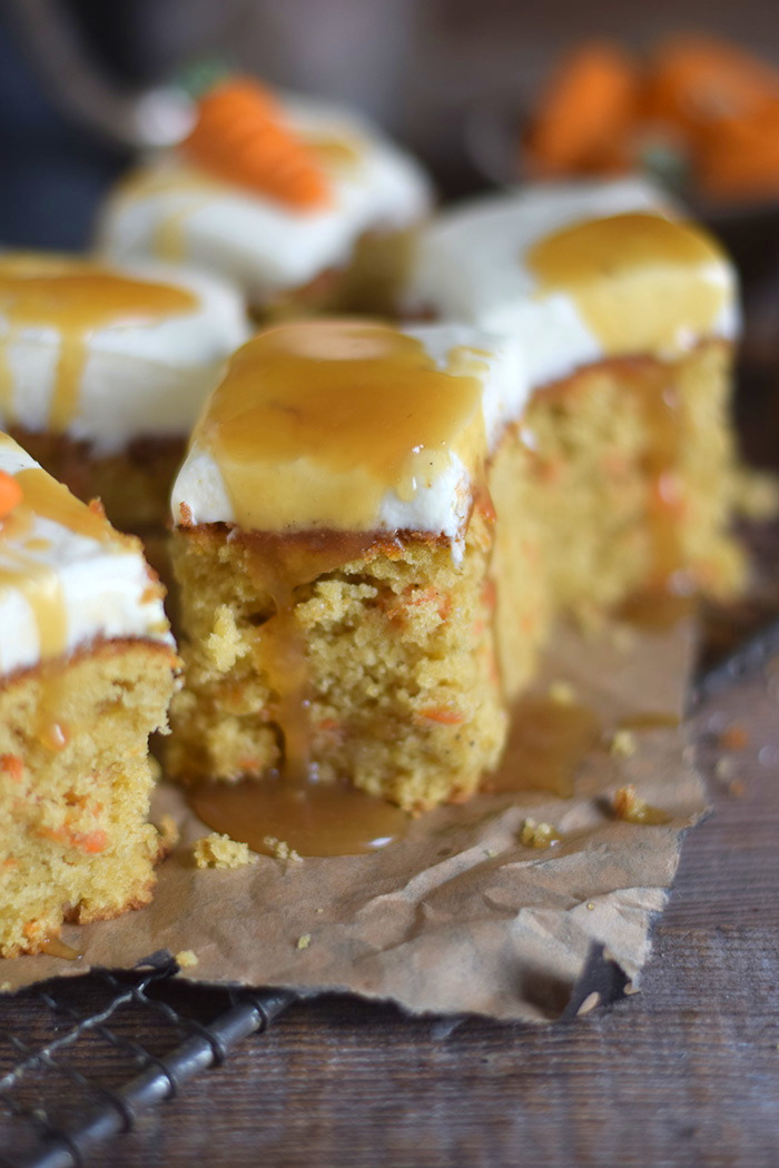 Carrot Cake mit Cream Cheese Frosting & Karamell Carrot Cake Cream Cheesecake Frosting and Caramel (14)