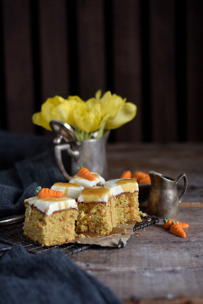 Carrot Cake mit Cream Cheese Frosting & Karamell Carrot Cake Cream Cheesecake Frosting and Caramel (16)