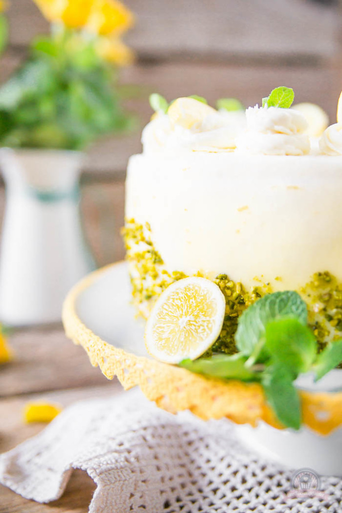 Geburtstagstorte: Lemon Curd Wickeltorte - Birthday Cake: Lemon Curd ...