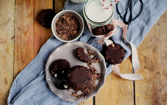 Hot Chocolate Cookies: Knusprige Schokowolke Sieben