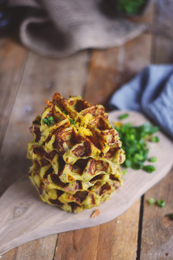 Flammkuchen-Kartoffel-Waffeln-mit-Käse-Füllung-_-Potato-Waffles-with ... Flammkuchen-Kartoffel-Waffeln-mit-Käse-Füllung-_-Potato-Waffles-with ...