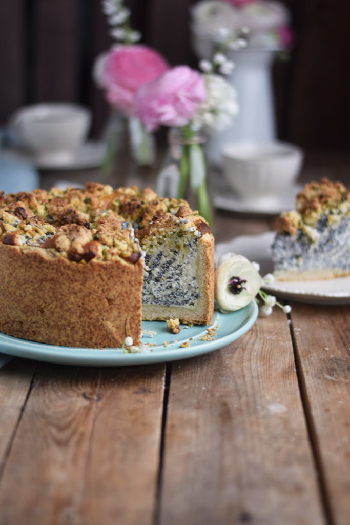 Mohn Streusel Quark Kuchen - Poppy Seed Crumble Cheesecake