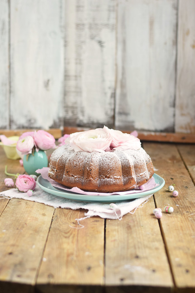 Vanille Stracciatella Gugelhupf mit Schokolade - Vanilla Bundt Cake ...