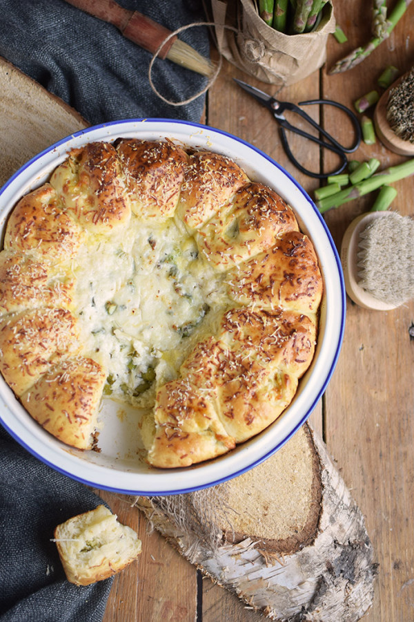 Joghurt Broetchen mit Spargel Dip - Yogurt Asparagus BBQ Rolls (23)