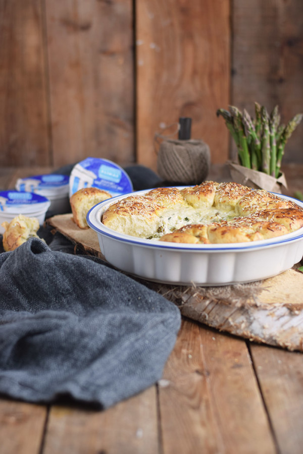 Joghurt Broetchen mit Spargel Dip - Yogurt Asparagus BBQ Rolls (23)