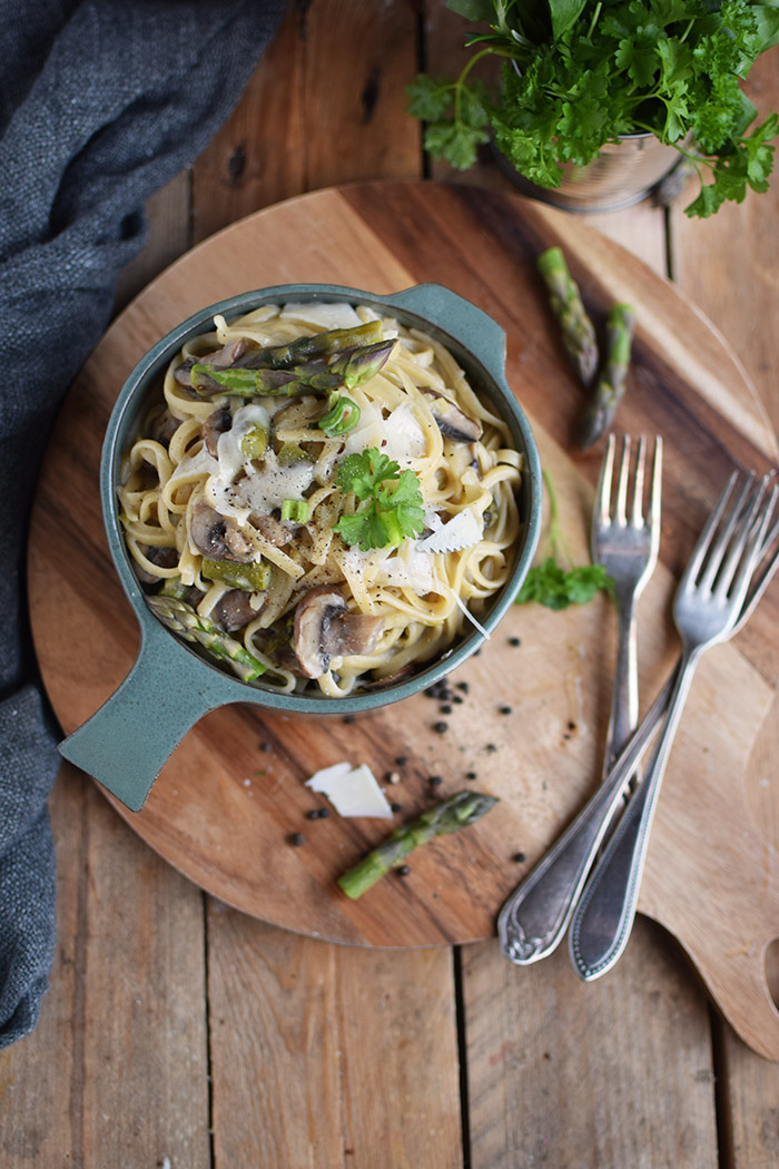 One Pot Pasta mit Pilzen und Spargel - One Pot Pasta with mushrooms and green asparagus (1)