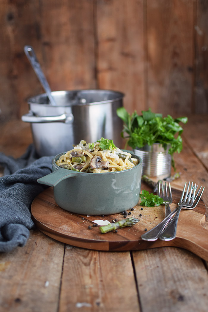 One Pot Pasta mit Pilzen und Spargel - One Pot Pasta with mushrooms and green asparagus (20)