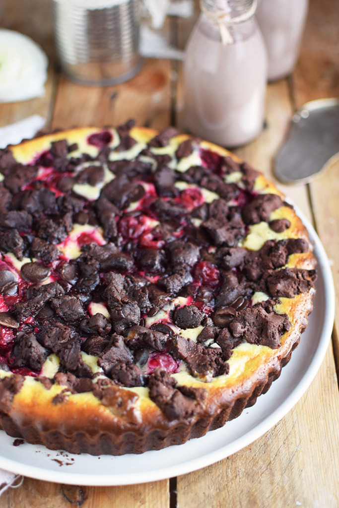 Schokostreusel Joghurt-Cheesecake mit Kirschen - Chocolate Crumble ...