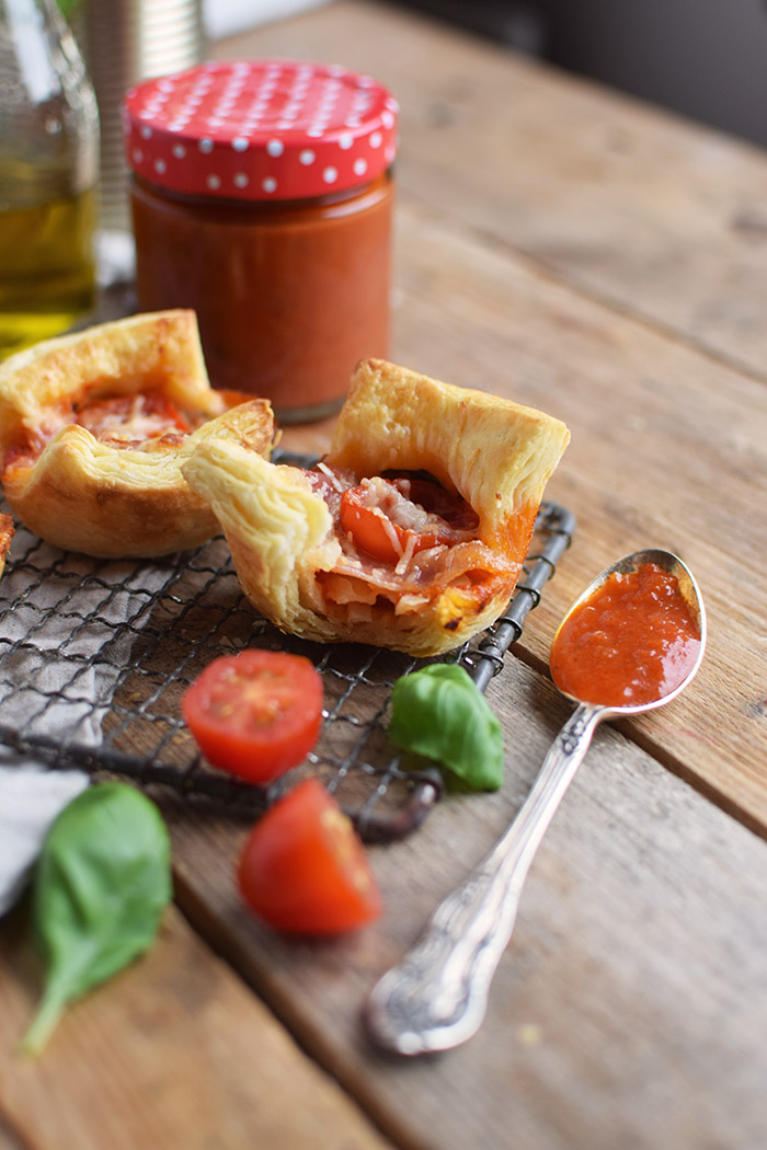 Blaetterteig Pizza Muffins - Puff Pastry Pizza Muffins Cups (21)