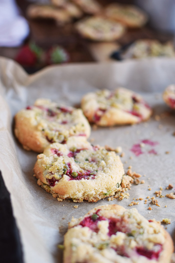 Erdbeer Crumble Muffin Cookies: Genuss pur