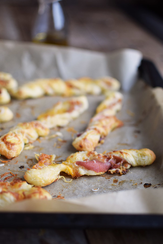 Käse Blätterteig Stangen mit Schinken ⋆ Knusperstübchen