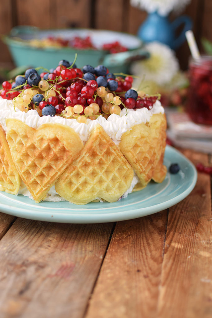 Quark-Waffeltorte mit Beeren - Waffle Cake with Berries Rezept (5) ⋆ ...