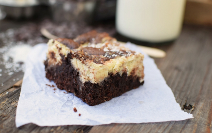 Bounty Brownies: Schokoladiger Kokoskuchen