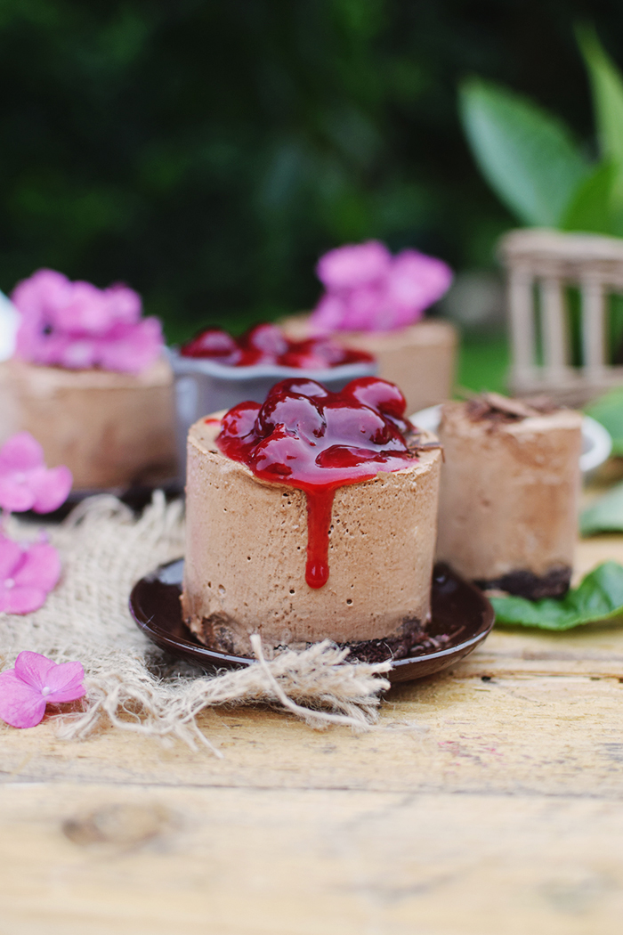 Geeiste Schoko Mousse mit Kirschen - Iced Chocolate Mousse with cherries (6)