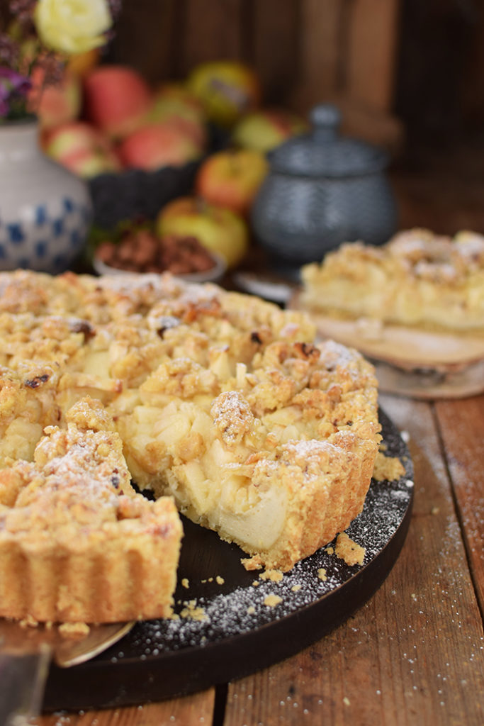 Apfel Streusel Kuchen - Apple Crumble Cake