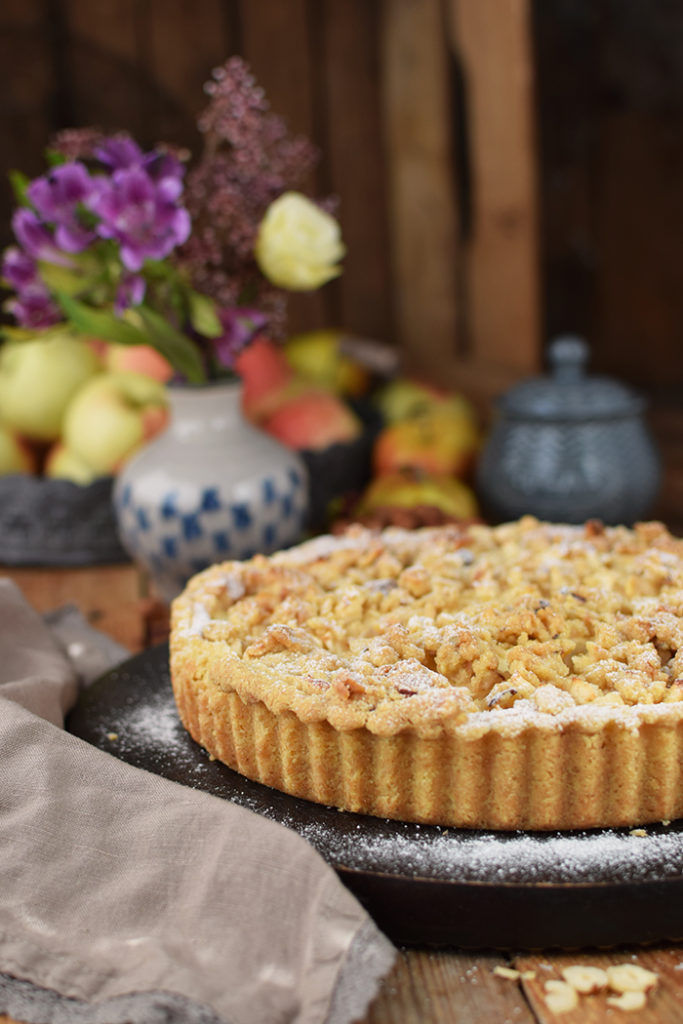 Apfel Streusel Kuchen - Apple Crumble Cake