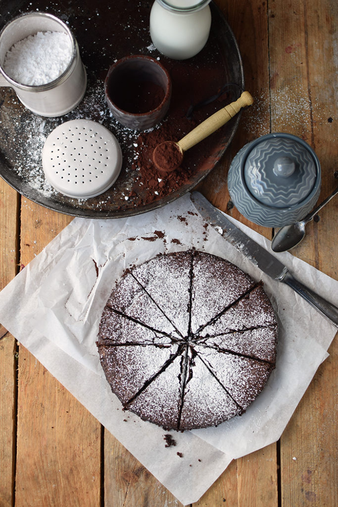 Saftiger Mandel-Schokokuchen glutenfrei - gooey almond chocolate cake ...