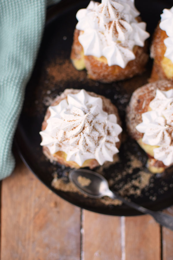 Bratapfel mit Quark, Mandeln und Meringue-Haube ⋆ Knusperstübchen