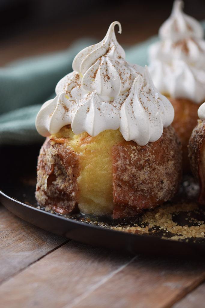 Bratapfel mit Quark, Mandeln und Meringue-Haube ⋆ Knusperstübchen