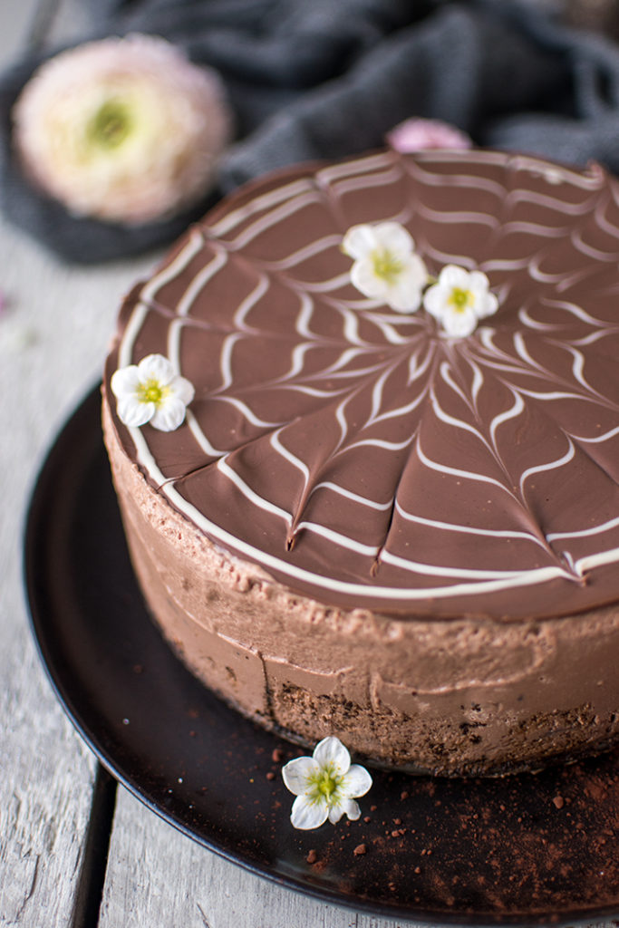 Brownie-Schoko-Mousse-Torte: Auszeit für Chocoholics ⋆ Knusperstübchen