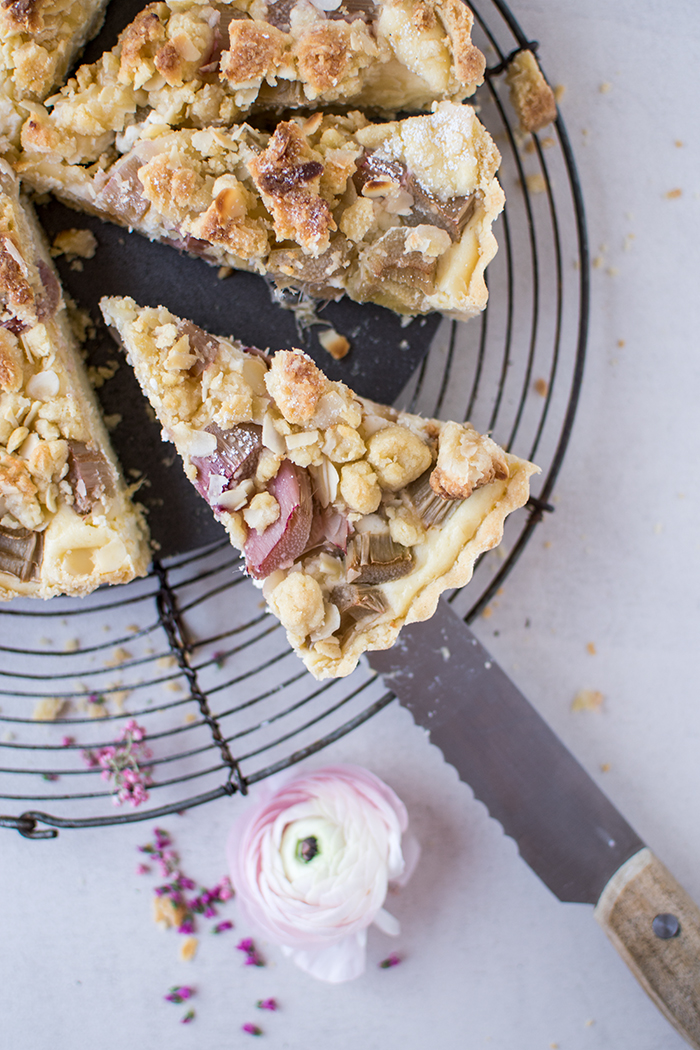 Cheesecake-Streusel-Kuchen mit Rhabarber ⋆ Knusperstübchen