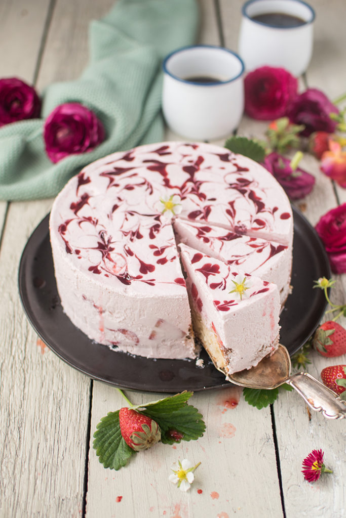 Erdbeer-Joghurt-Torte: Direkt ab in den Erdbeerhimmel ⋆ Knusperstübchen