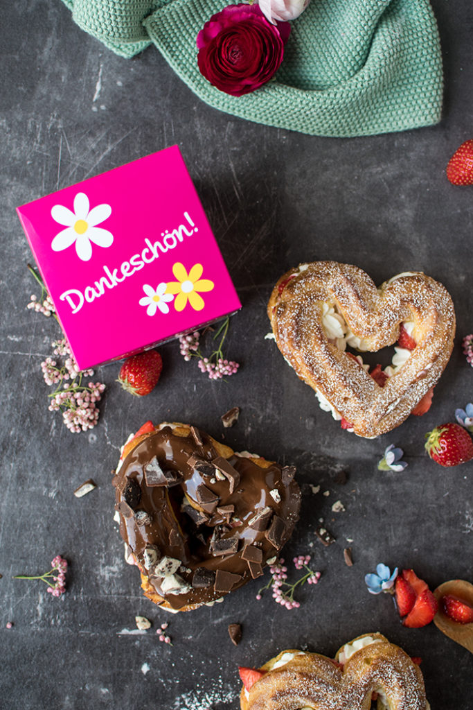 WindbeutelHerzen mit Erdbeeren und Schokolade Danke sagen. ⋆