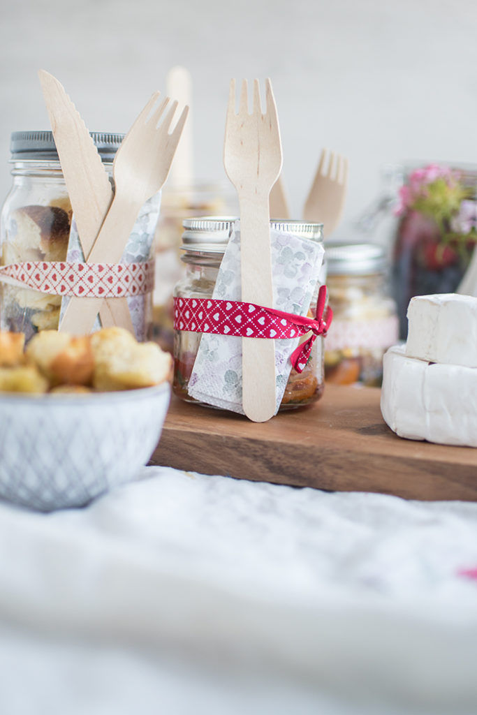 Brotsalat im Glas: ein Picknick im Grünen ⋆ Knusperstübchen