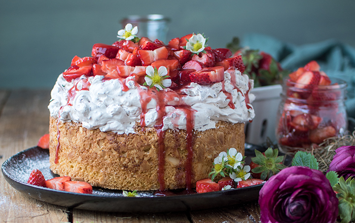 Erdbeer-Mandel-Torte: Auf geht’s in den Kuchenhimmel