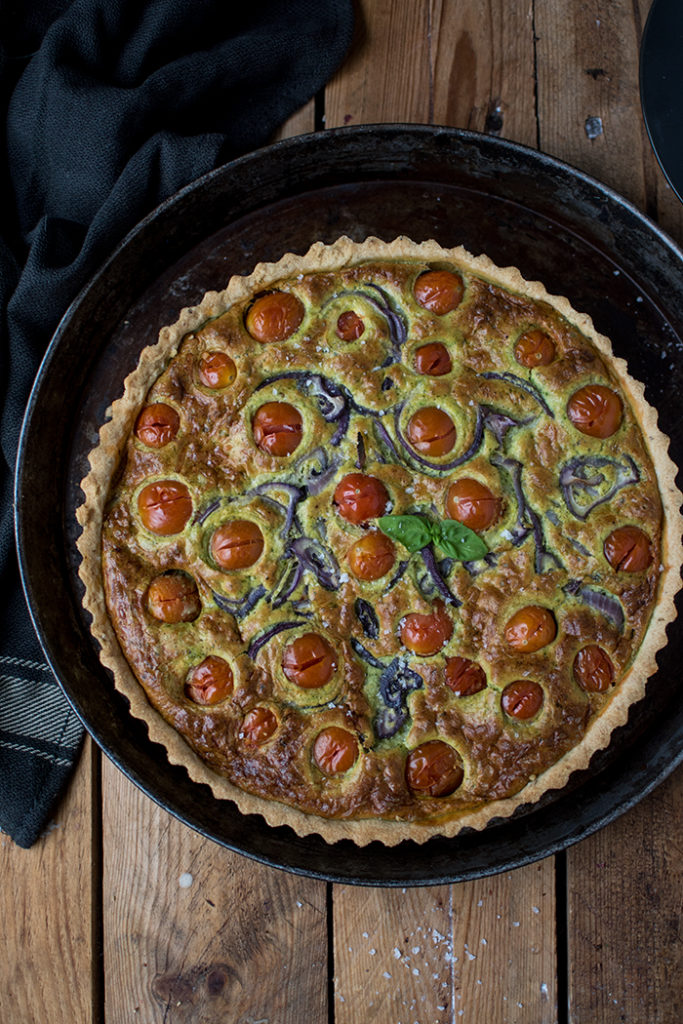 Tomaten-Basilikum-Mozzarella-Tarte: Sommer zum Abendessen ⋆ Knusperstübchen