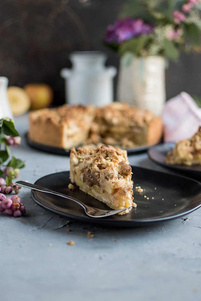 Apfel-Streuselkuchen mit Vanillesauce nach Oma Ingis Rezept ⋆ ...