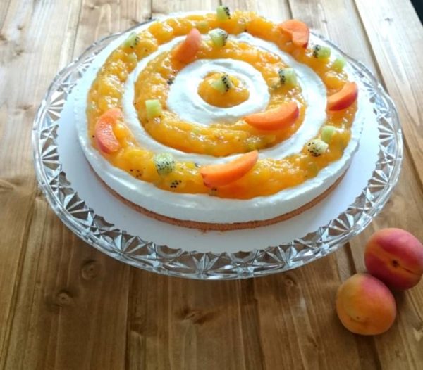 Knuspersommer: Sarahs Aprikosen-Joghurt Torte ⋆ Knusperstübchen